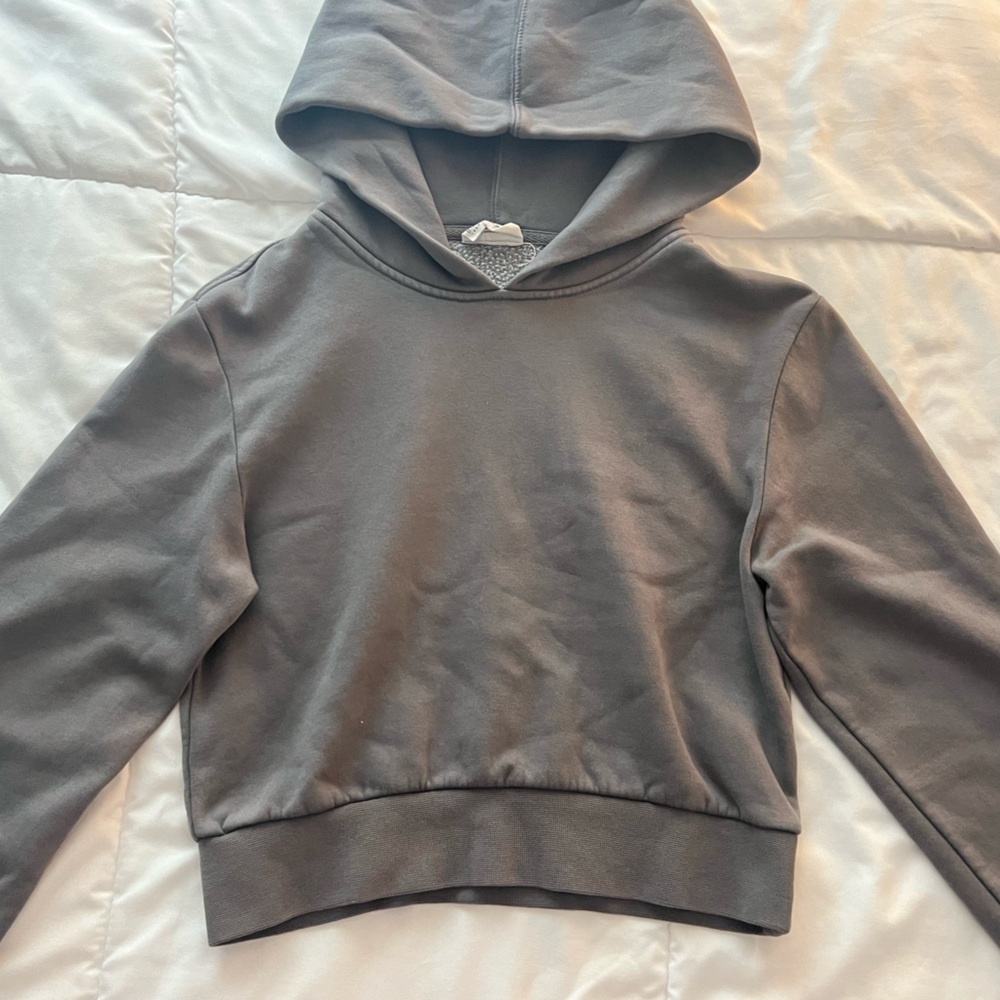 | GAP | Teen size 12 | Gray | Cropped hoodie |